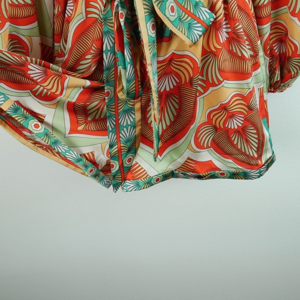 Elliatt NWT Neomi Romper Orange Green Floral Retro Long Sleeve Satin Resort M - Picture 10 of 13